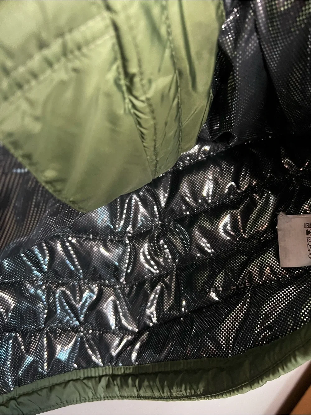 Columbia Omni-Heat Cascade Trail II Hybrid Vest Olive Green Performance Vest